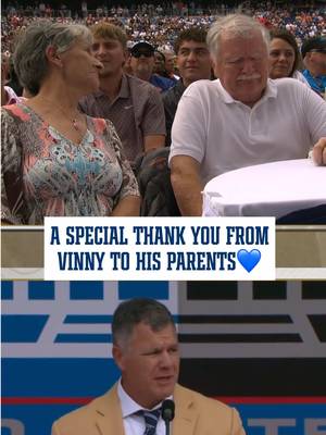 why is the screen blurry😭🥹 #vinny #nfl #footbal #goat #colts  @Pro Football Hall of Fame Enshrinement on ESPN/NFLNStream on NFLPlus and ESPN App