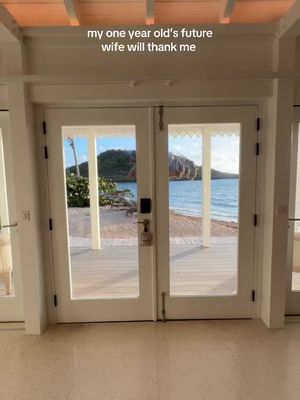 She will be in good hands  #stbarths 