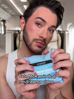 I’m Tate McRae and I LOooVeE these neutragena wipes #tatemcrae #parody #skincare   