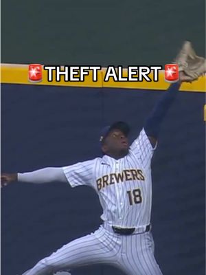 Luis Lara is a PLAYMAKER 😤 #flyout #robbery #rightfield #insanecatch #brewers 