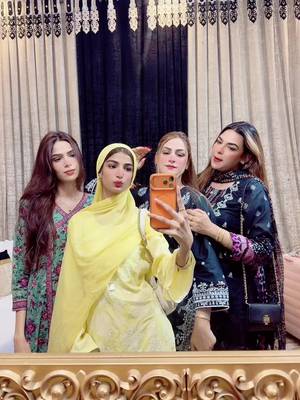 My girls🤍🥹#foryoupage❤️❤️ #onthisday #fallbeauty 