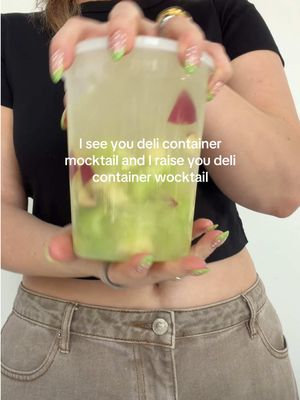 The melon + apple is a perfect combo for the end of summer 🍈🍎 #delicontainers #mocktails #summerdrink #mocktailrecipe 