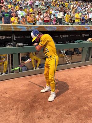 bat tricks too smooth 🤯🔥