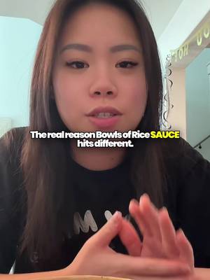 Most places use quick powders, but this sauce starts with real garlic and fresh ginger. We mix light soy sauce for clean balance with dark soy sauce for rich body. That way, the glaze actually coats your rice instead of running straight to the bottom. Simple steps, but you can taste the difference in every bite. Are you team extra sauce or light drizzle? Drop it below ✅ #bowlsofrice #soysauce #breakdown 
