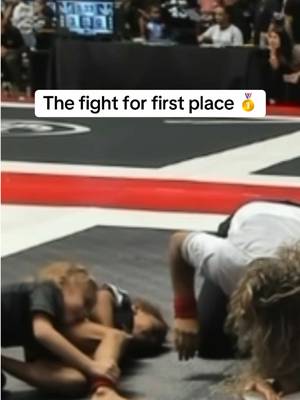 They started my 5 year olds finals match without a coach in the chair #jiujitsu #wrestling #grappling #fatherdaughter 