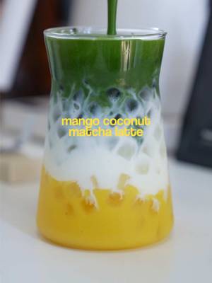 mango coconut matcha latteee 🥭🍵#mangomatchalatte #fyp #foryou #viral #homecafe 