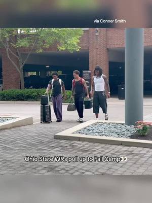 Jeremiah Smith, Kyle Parker and Brandon Inniss pull up to Fall Camp Hotel Check-In. #transferportal #CFB #CollegeFootball #ohiostate #jeremiahsmith 