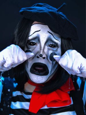 Cry Baby Cry 💧 (IB: @Beth Fournier @ALEXLUVSMAKEUP 🫧 @ɱσσɳყ 🪷 🫶🏻) #sfxmakeup #crybaby #cosplay #viral #fyp 