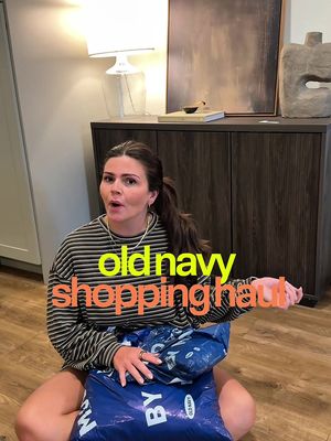 Got some pieces in from old navy last week so wanted to do a little haul with yall 🫶🏼  #affordablefashion #shoppinghaul #unboxing #fallfashion #oldnavystyle 