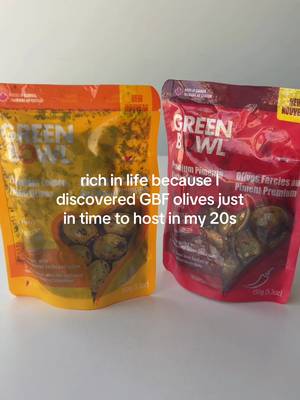 The best snack for a night in ✨🫒🍷 #SmallBusiness #canadianbusiness #olives #greenbowlfoods 