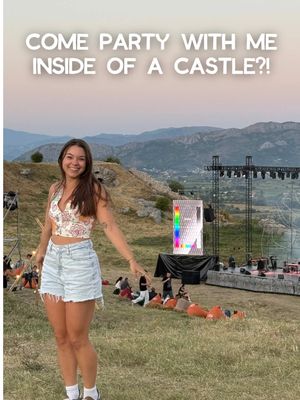 Dude literally getting a lil boogie on in a castle that’s older than the Colosseum 🤯🤯🤯 I cannot believe some of the experiences I stumble into in this life sometimes. 📍Rozafa Castle in Shkoder, Albania 