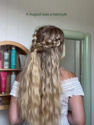 The perfect duo - braid & half up 🧺 #heatlesshairstyles #braidedhairstyle #halfuphalfdown #wavyhairstyle #fallhair 