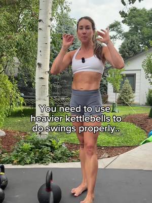Heavy weight is instructive 🤷🏻‍♀️ Most people hate on kettlebell swings or hurt themselves doing them bc they don’t understand how to use their hips and/or they don’t load heavy enough.  For workouts and coaching, check out my prof! First week is free #fitmom #kettlebellworkout #kettlebellcoach #kettlebellswing #kettlebellswings 