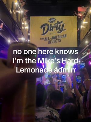 my secret is safe with Chicago 🤞#mikeshardlemonade #theallamericanrejects @The All-American Rejects 