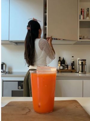 ok now do your magic!! #glowyskin #carrotjuice #coconutwater #drinkyourskincare #Recipe 