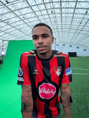 Just answering some completely normal questions… 😭🎤 #afcb #PremierLeague #footballtiktok 
