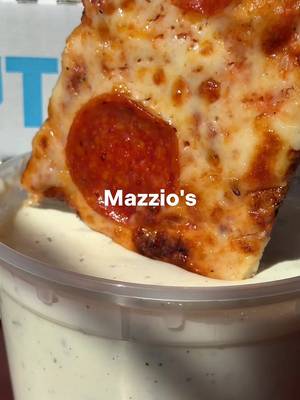 Picky eater approved! The Mazzio’s Yeti Pizza is massive, has a section for everyone, and made family dinner a total win. Add ranch, a brookie for dessert, and you’ve got a crowd-pleaser. 🍕 #Mazzios #YetiPizza #FamilyDinner #pizza #pizzalover @mazzios 