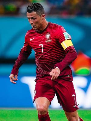 Take it off Cristiano if you can 🇵🇹 #FIFAWorldCup 