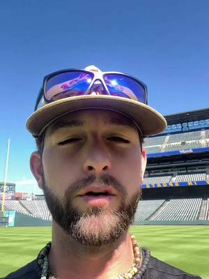 U kiddin me  #fyp #coorsfield #colorado #bananaball #outside 
