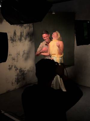 #SummerHouse stars #LindsayHubbard and #CarlRadke get comfortable together in the #DeadlineContenders TV: The Nominees portrait studio 😍
