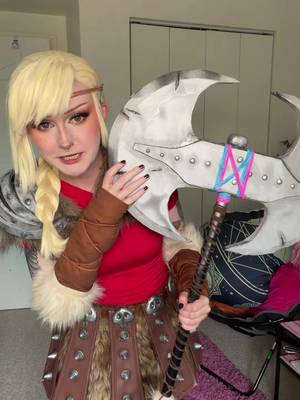 get into astrid cosplay with me while i tell you how i made it!! 