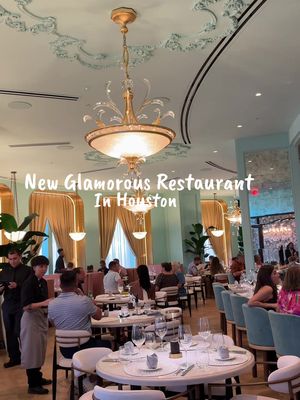 Post Oak is about to welcome a glamorous new addition. The Audrey, the movie star-inspired restaurant that’s already become a favorite in The Woodlands, is opening a second location in the Galleria area—and if you’ve been looking for your next date night or girls’ brunch spot, this is one to keep on your radar. The space is absolutely stunning with an elegant bar, timeless design, and plenty of old Hollywood charm. The cocktails are just as beautiful as the restaurant itself, and if you go, do yourself a favor and order the Black Truffle Hamachi—it’s one of my favorite dishes on the menu. You’ll also find fresh seafood, steaks, handmade pastas, and their iconic Breakfast at Tiffany’s brunch that people already make the drive to The Woodlands for. With so many exciting restaurants opening along Post Oak, Uptown Houston’s dining scene just keeps getting better. 📍 @theaudreyrestaurant  1616 Post Oak Blvd.
