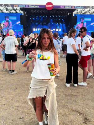 tea spill🤭 #liptonicetea #sziget 
