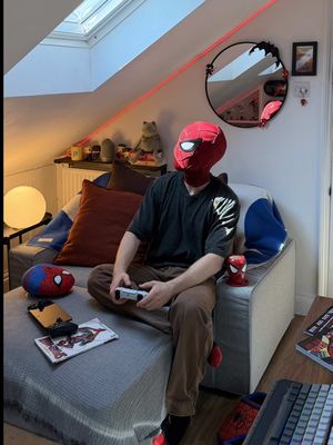 swinging away from my problems straight into game night 🎮 #apartmenttherapy #roominspiration #bedroomideas #spidey #ledlights 