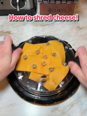 Easiest way to shred cheese😋 #cheese #shred #thefoodguy #foodhacks #food 