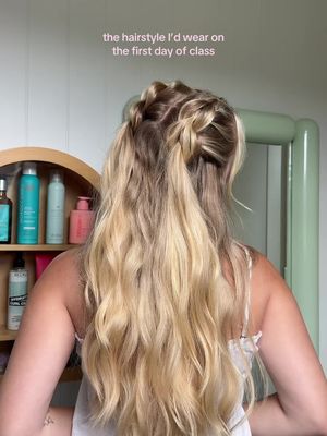 Dragon braids >>> #backtoschoolhairstyles #halfuphalfdown #dragonbraid #heatlesshairstyles #wavyhairstyle 