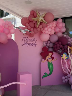And just like that I’m a #DIY account again🤣 prepare to be sick of me. This #littlemermaid party was a dream to create for my daughters bday 