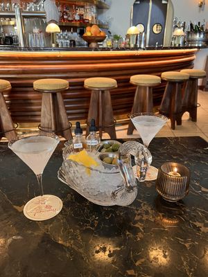 Do bleu cheese olives count as dinner?#girldinner #martini 