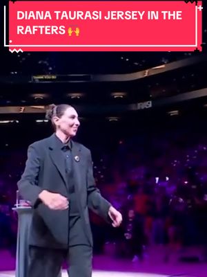 The WNBA's all-time leading scorer, Diana Taurasi, watches on as she is inducted into the Mercury Ring of Honour 🔥 #WNBA