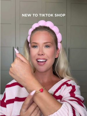 Meet the new Pandora Colour Changing Heart Charm, now available on our TikTok Shop. What shade would yours often be?  Video by @SophieZoeMain  #PandoraUK #PandoraCharms #TikTokShopUK #dealdrops #fyp