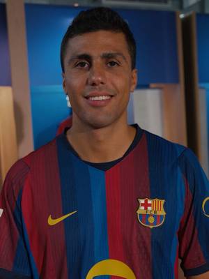 Let's go all in! 🃏 #fcbarcelona #barçaontiktok #Rodri 