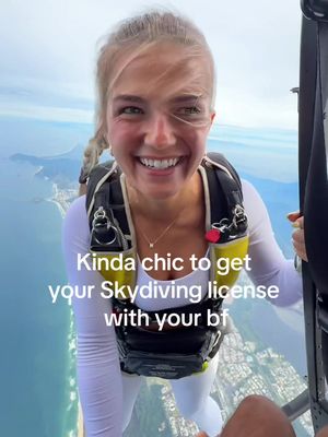 💅I’d say so  #skydiving 