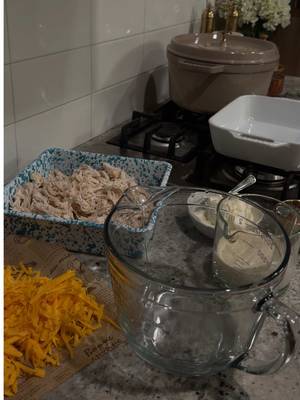 Buffalo chicken dip season is the best season  #footballseasonisback #appetizers #buffalochicken #cookwithme #fallrecipes 