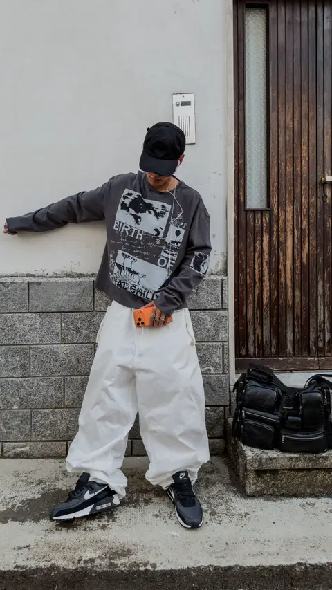 on the street with my Nike  Air Max 90 #Teamnike #ad