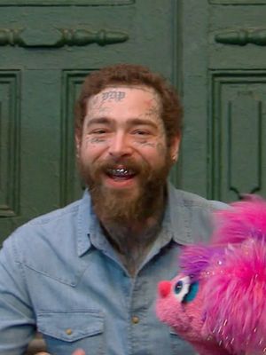 After a big storm on Sesame Street, Post Malone came to help his friends clean up. Come behind-the-scenes to see more of his visit! ❤️ #StormOnSesameStreet #PostMalone #Elmo #AbbyCadabby #SesameStreet