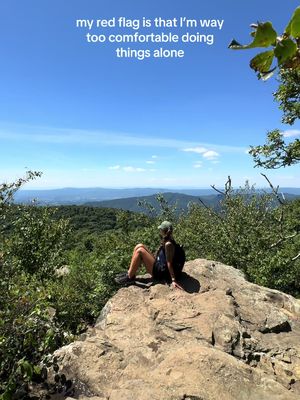Waiting for no one 🤭🤷‍♀️ #introvert  #womenwhohike #solohiking #shenandoahnationalpark 