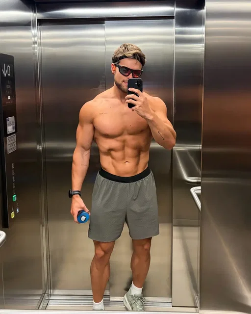 No one: Me before every run: 🤳