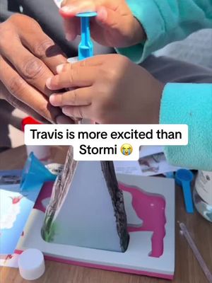 Travis and Stormi doin’ science experiments now 