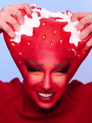 I couldn’t wait to do this 😄🍓 