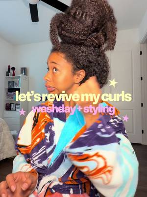 Post washday routine ➡️ how I revive my curls and bring them BACK to life!😍 Styling on DAMP hair gives me the results that actually last for the week! Gotta have slip and a great detangling tool!🪮 Products that are staples in my routine⬇️:  • @Aveda be curly advanced curl enhancer cream  • @BounceCurl moisture balance leave-in conditioner  - - - #washday #washdayroutine #naturalhair #curlyhair #explore