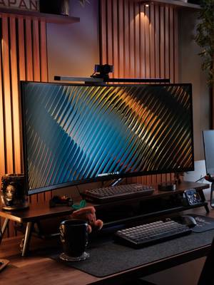 This is what my kind of "in the zone" looks like ☕ A little work, a warm cup of tea, and absolutely no rush. What are you doing this weekend? #desksetup #aestheticsetup #setupinspiration  #cozysetup #workspace 