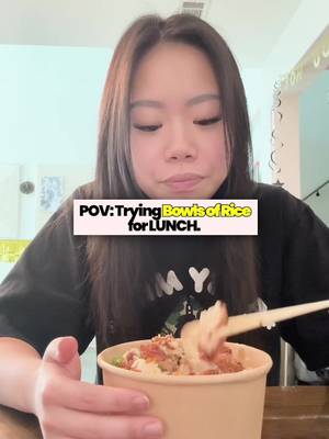 There is no better way to break up a busy workday than with a hot, satisfying meal delivered straight to the desk.  It is officially time to swap out boring lunch options for something genuinely worth looking forward to. Treat your body to a quality lunch break today! 🤤 #bowlsofrice #bowlsofricepartner #houstonfoodie #westchasehouston #wilcrest 
