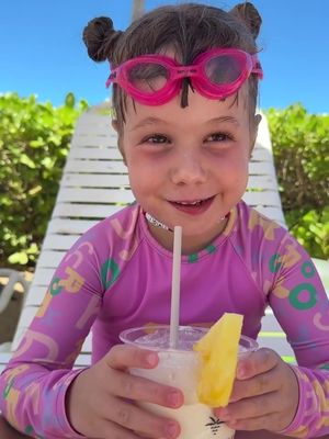She loved those pina coladas 🌴😎
