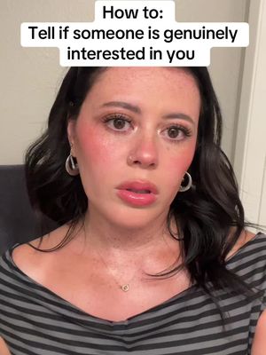 How to: tel if someone is interested in you #thegirlwhoanalyzes #bodylanguage #howto #psychology #attraction 