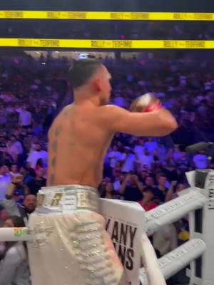 SOAKING IT ALL IN! 👑 Teofimo Lopez leaps onto the ropes to celebrate with the Vegas crowd! 🥊 #RollyTeofimo