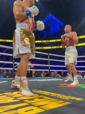 HEAVY HANDS FROM ROLLY! 💣🥊 #RollyTeofimo